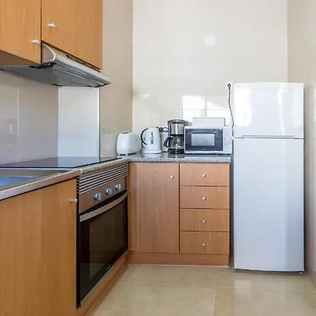 Correia * Αλμπουφέιρα